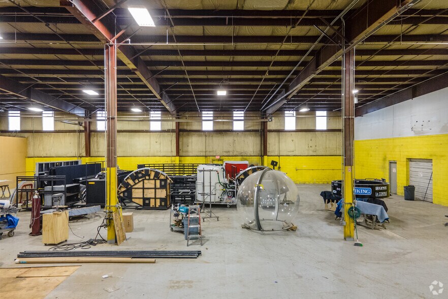 More Photos Of 22-24 Riverview Dr, Marlboro Warehouse For Lease