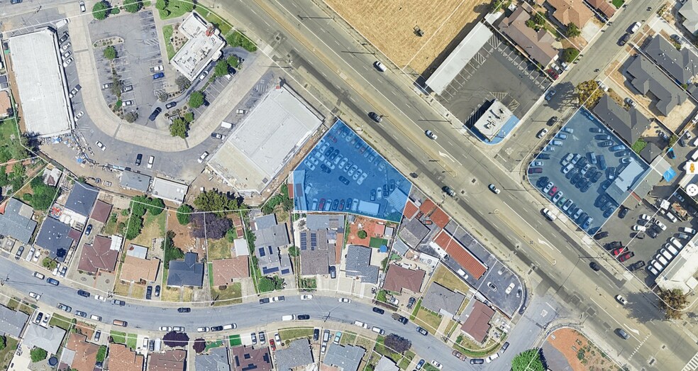More Photos Of 19687 Mission Blvd, Ashland Auto Dealership For Sale