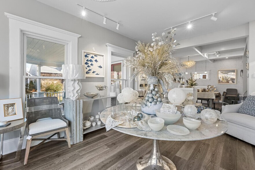 More Photos Of 515 MA-28, Harwich Port Storefront Retail Residential For Sale