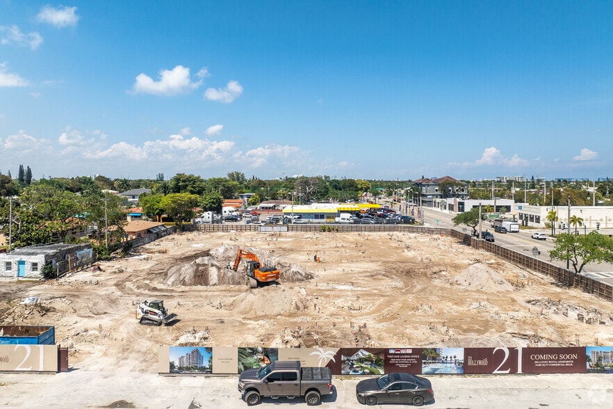 More Photos Of 2100 N Federal Hwy, Hollywood Apartments For Lease