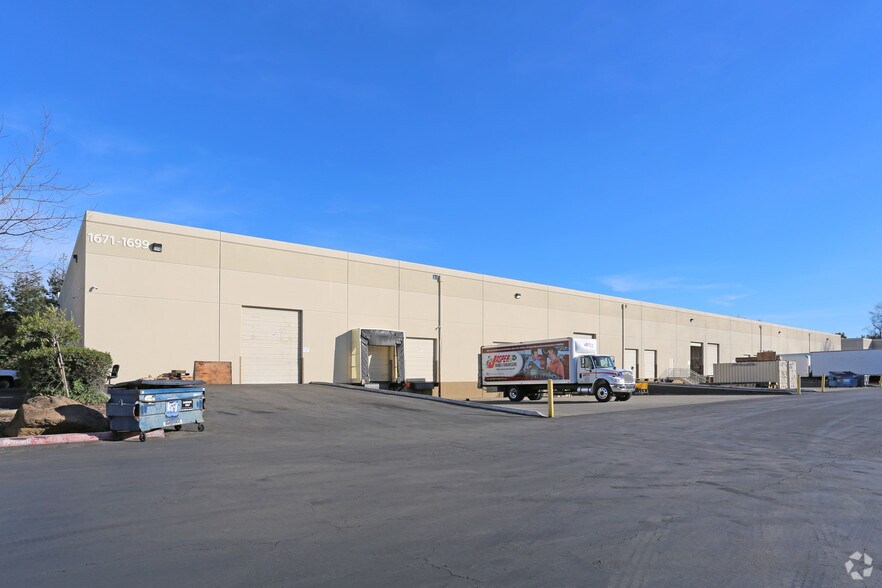 More Photos Of 1671-1699 Atlantic Ct, Union City Warehouse For Lease