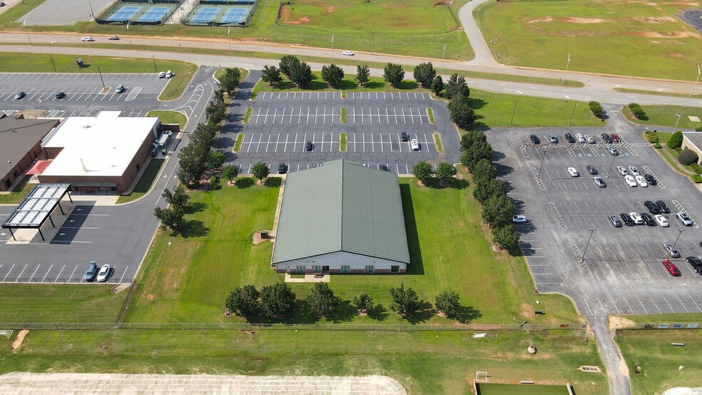 More Photos Of 96 Cohen Walker Dr, Warner Robins Medical For Sale
