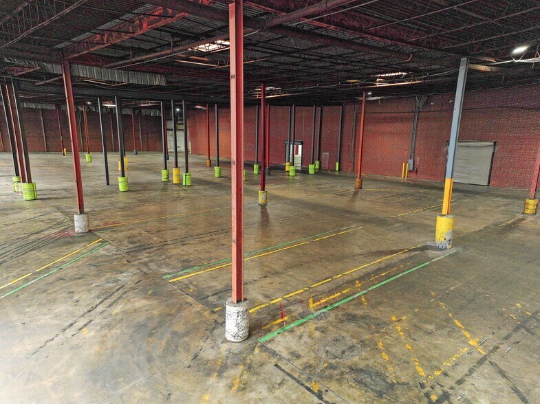 More Photos Of 930 Meacham Rd, Statesville Manufacturing For Sale
