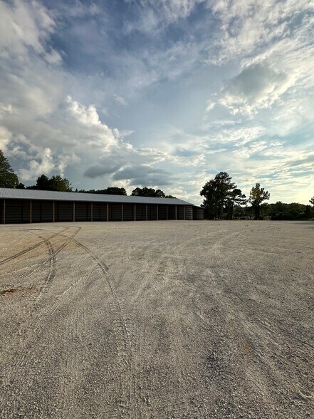 More Photos Of 825 Airport Dr, Alexander City Land For Lease