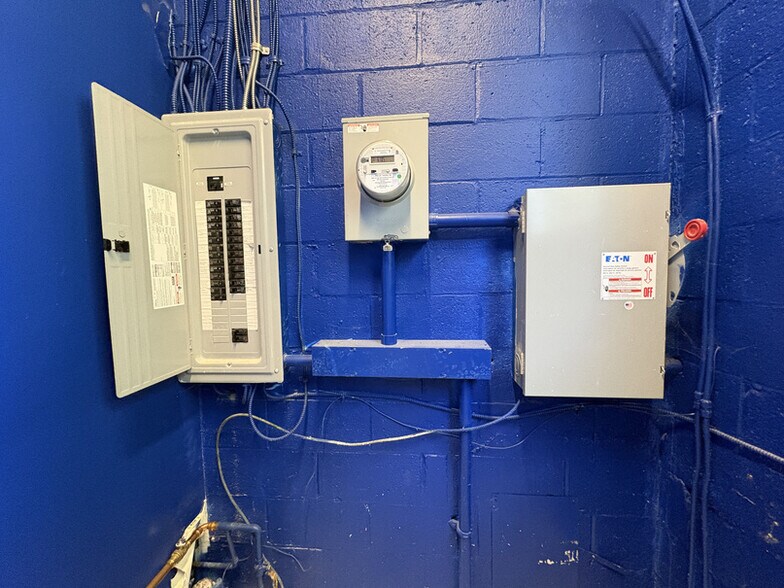 More Photos Of 600 Gateway Blvd, Westville Warehouse For Sale