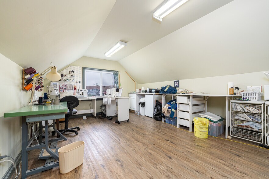 More Photos Of 5028 50th Ave, Lamont General Retail For Sale