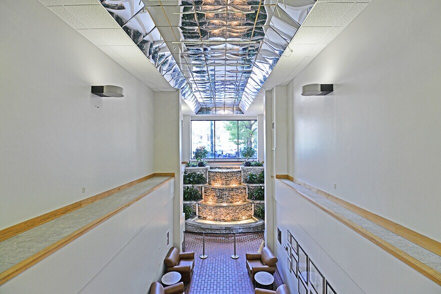 More Photos Of 101 W Kirkwood Ave, Bloomington Unknown For Lease