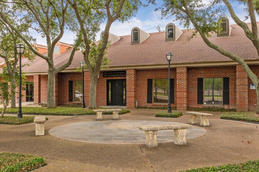 Primary Photo Of 1501 N Amburn Rd, Texas City Medical For Lease