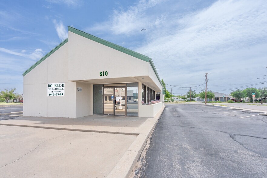 More Photos Of 810 S Stockton Ave, Monahans General Retail For Lease