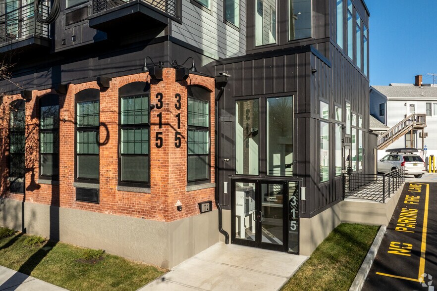 More Photos Of 315 Railroad Ave, East Rutherford Apartments For Sale