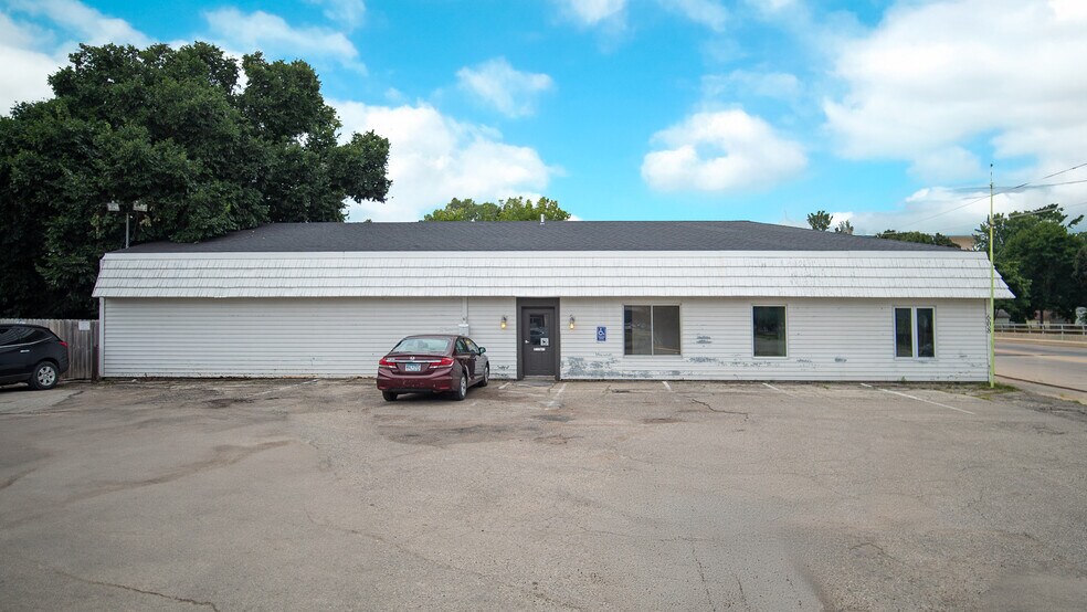Primary Photo Of 608 7th St NW, Rochester Office For Lease