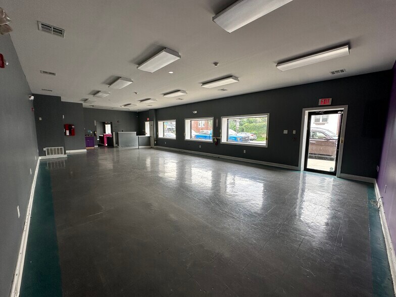 More Photos Of 6600 Limekiln Pike, Philadelphia Freestanding For Sale