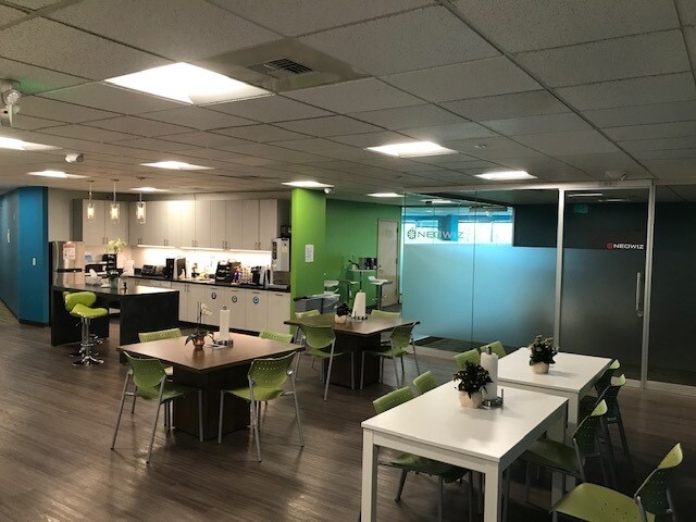 More Photos Of 3600 136th Pl SE, Bellevue Coworking Space