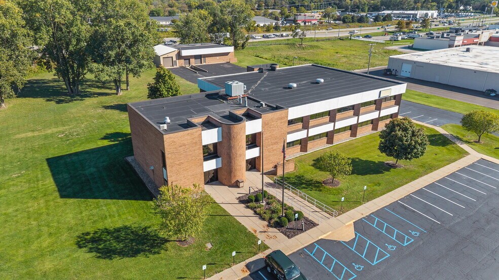 More Photos Of 115 Clover St, Holland Unknown For Lease