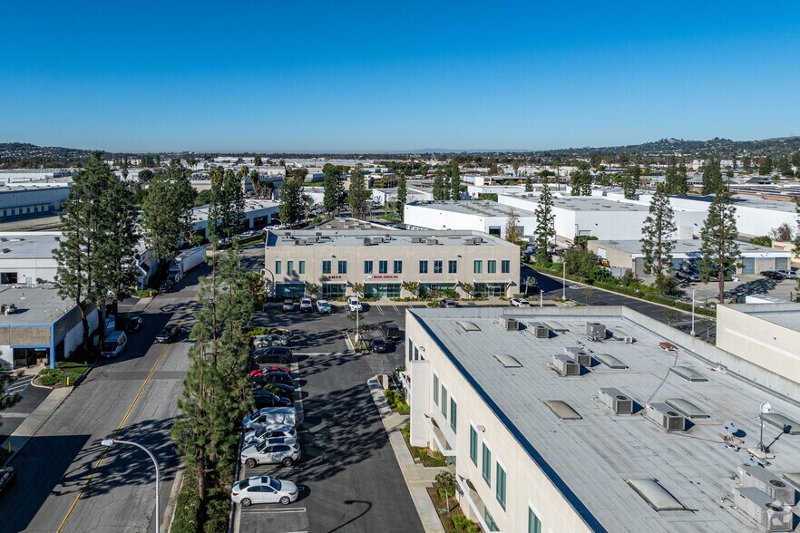 More Photos Of 325 N Puente St, Brea Light Manufacturing For Lease