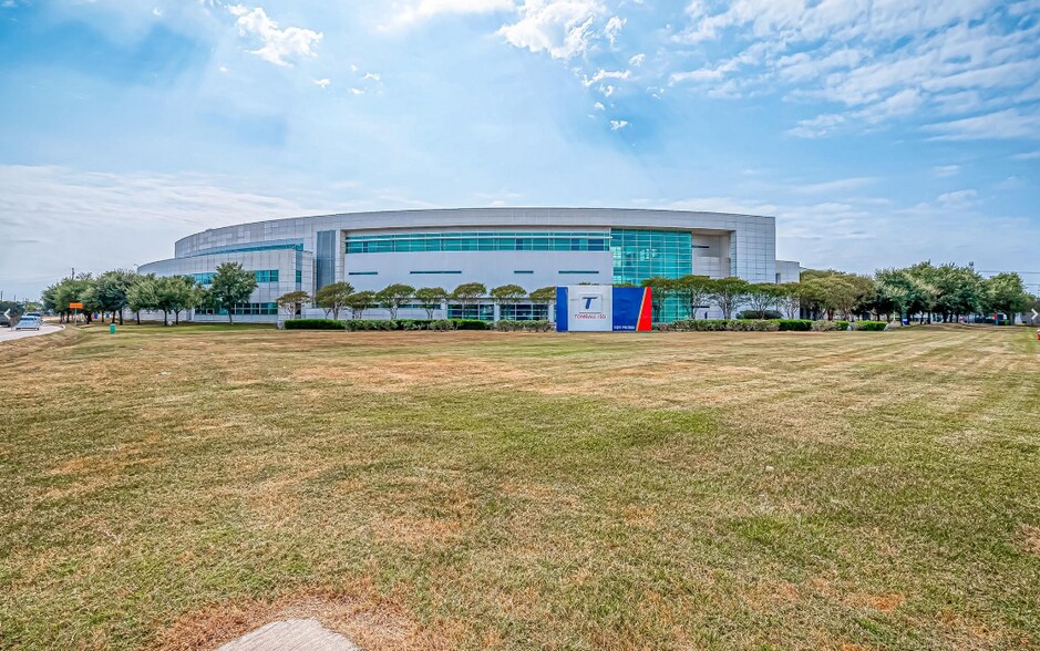 More Photos Of 24210 Hufsmith-Kohrville Rd, Tomball Land For Sale