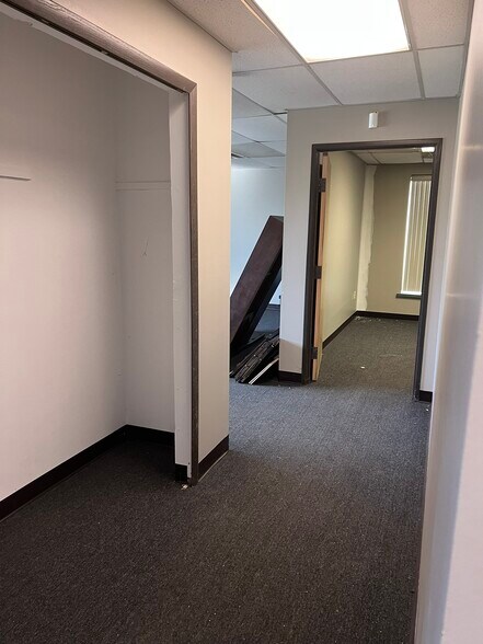 More Photos Of 12303 Delta St, Taylor Industrial For Sale