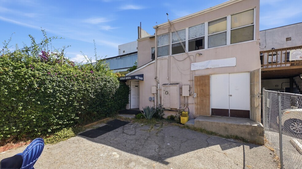 More Photos Of 409 Main St, El Segundo Storefront For Sale