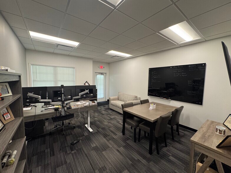 More Photos Of 2146 N Karwick Rd, Michigan City Office For Lease