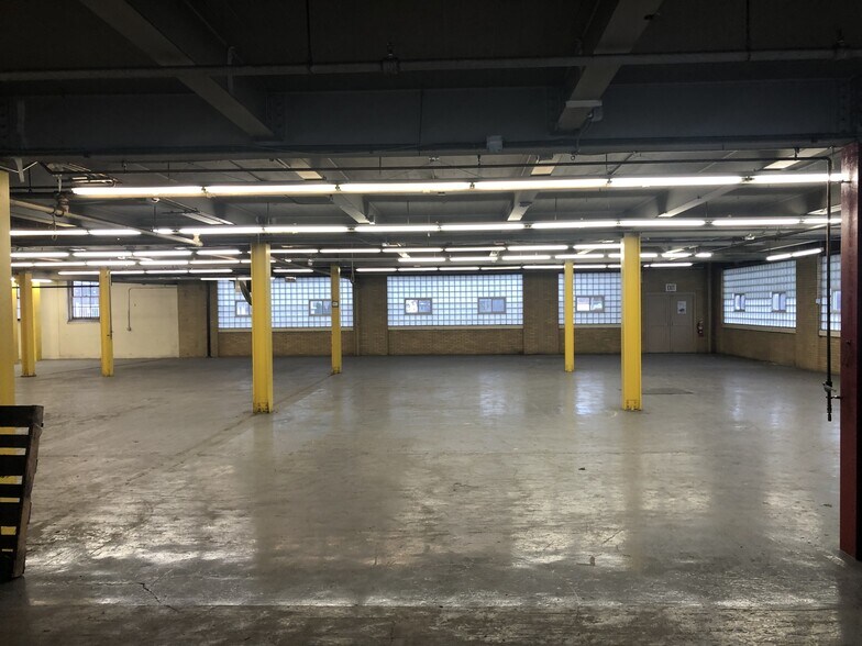 More Photos Of 2 W Wyomissing Ave, Mohnton Manufacturing For Lease