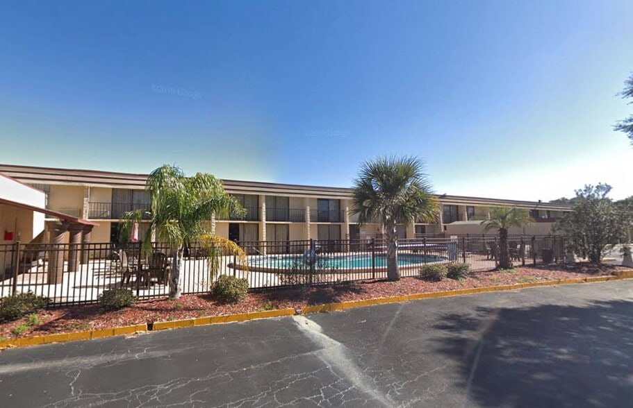 More Photos Of 1401 Atlantic Blvd, Neptune Beach Hotel For Sale