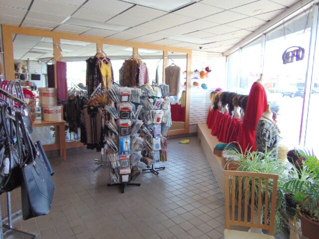 More Photos Of 15390 Gratiot Ave, Detroit Storefront For Lease