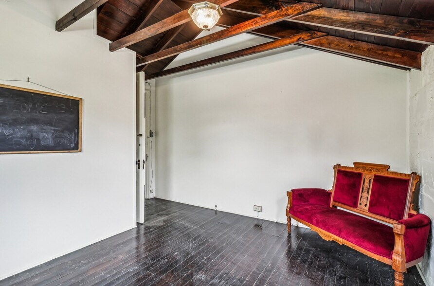 More Photos Of 7735 Mocking Bird Ln, San Antonio Lodge Meeting Hall For Sale