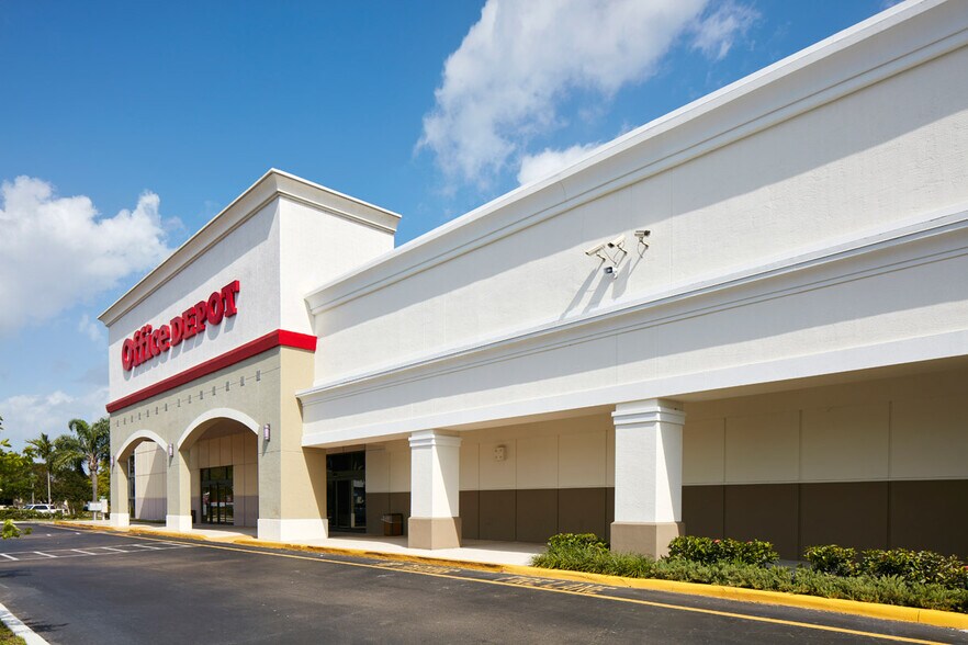 More Photos Of 2421-2627 Okeechobee Blvd, West Palm Beach Unknown For Lease