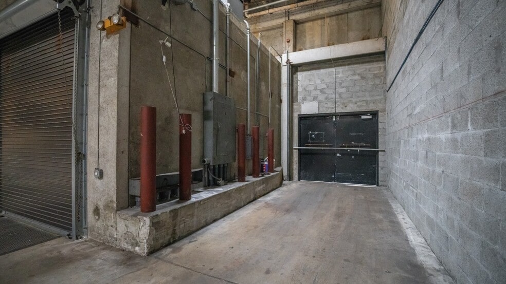 More Photos Of 6000 Park of Commerce Blvd, Boca Raton Distribution For Lease