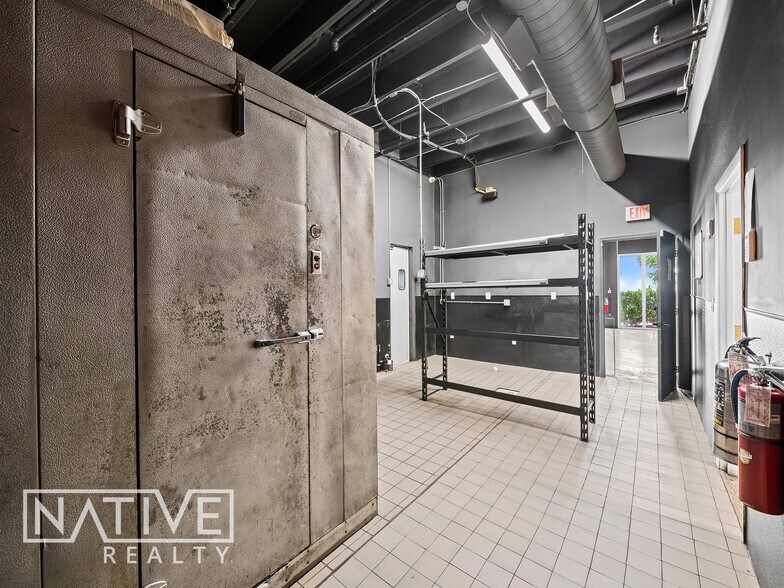 More Photos Of 702-704 NE 1st Ave, Fort Lauderdale Restaurant For Sale