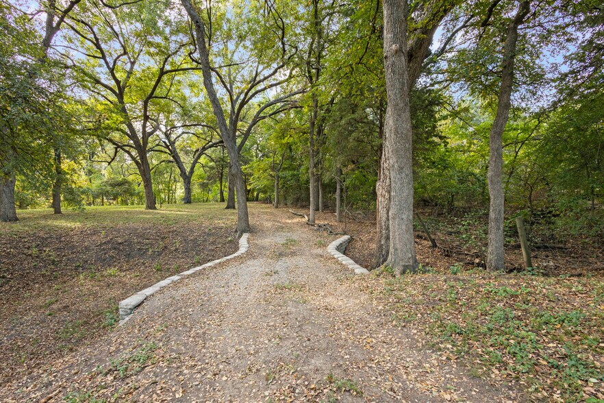 More Photos Of 1009 W I 20, Grand Prairie Land For Sale