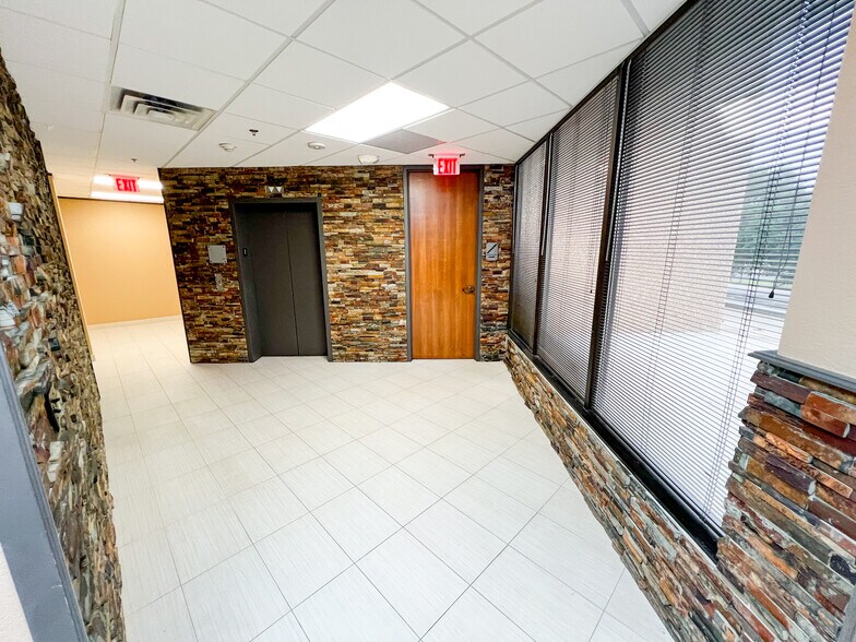 More Photos Of 3510 N A St, Midland Office For Lease