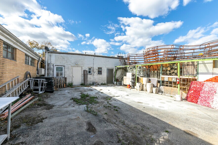 More Photos Of 3031 Long Beach Rd, Oceanside Storefront For Sale