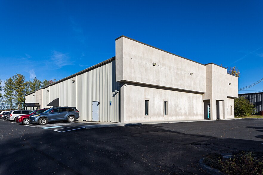Primary Photo Of 2528 Wesley St, Johnson City Office For Sale