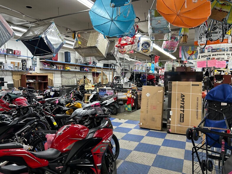 More Photos Of 790 E Tremont, Bronx Storefront For Sale