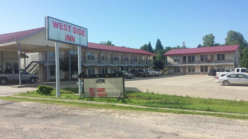 More Photos Of 36494 Old Highway 270, Wewoka Hotel For Sale