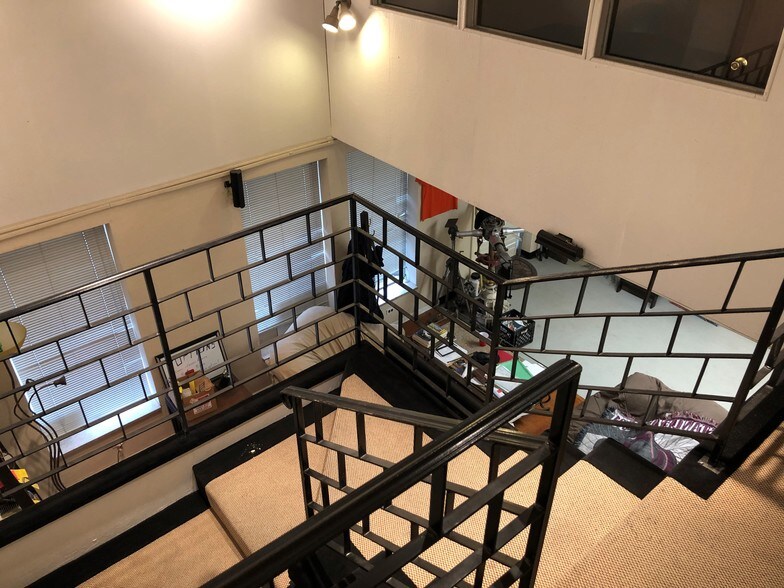 More Photos Of 2056-2070 Clay St, Denver Warehouse For Lease