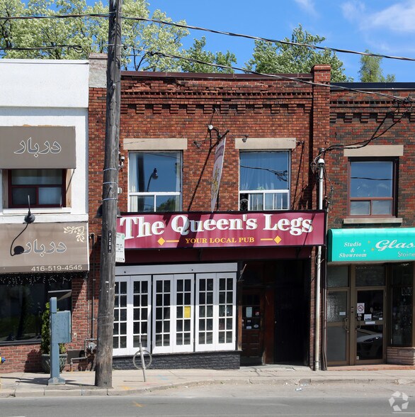 More Photos Of 286 Eglinton Ave W, Toronto Storefront Retail Residential For Lease