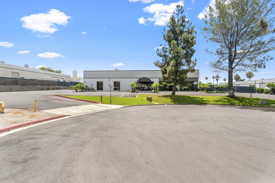 Primary Photo Of 8225 Mercury Ct, San Diego Warehouse For Lease