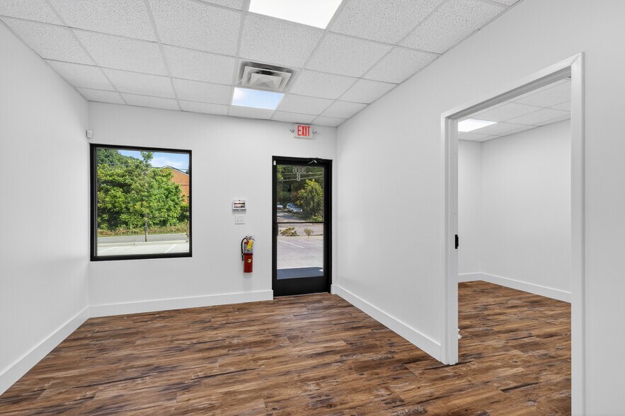 More Photos Of 3606 Explorer Trl, Oakwood Warehouse For Lease