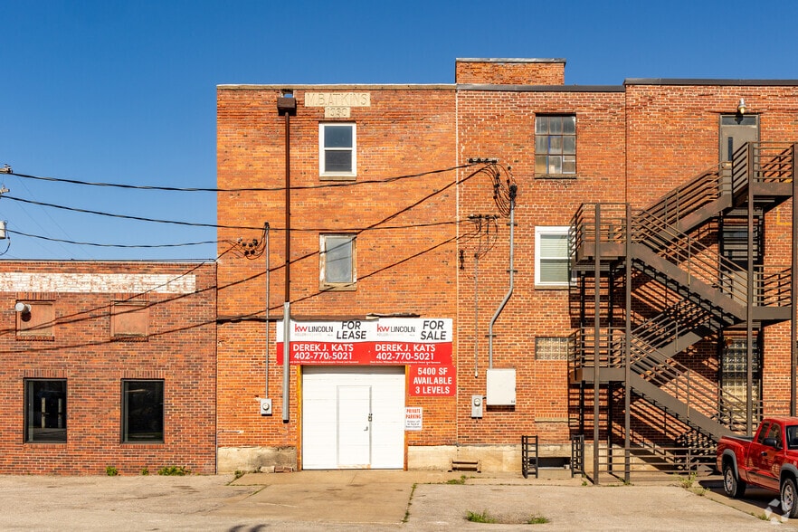 More Photos Of 601-603 L St, Lincoln Unknown For Lease