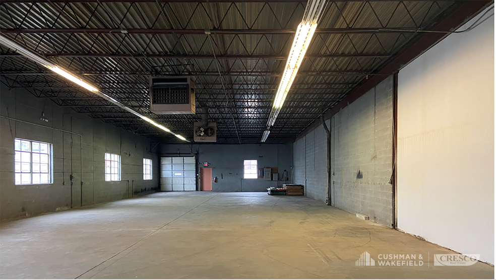More Photos Of 14150 Industrial Ave N, Maple Heights Warehouse For Sale