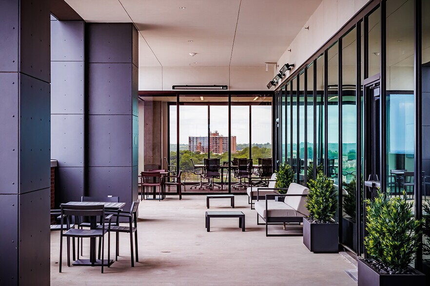 More Photos Of 521 E 2nd St, Tulsa Office For Lease