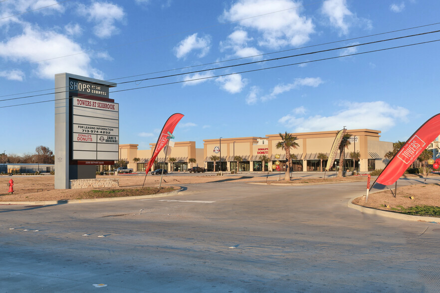 Primary Photo Of 3300 Bayport Blvd, Seabrook General Retail For Lease