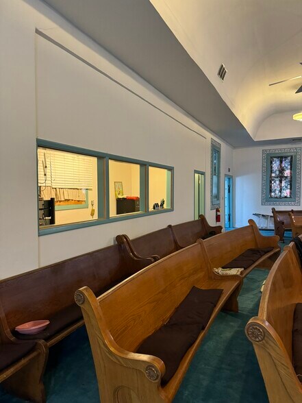 More Photos Of 595 S Logan St, Denver Specialty For Sale