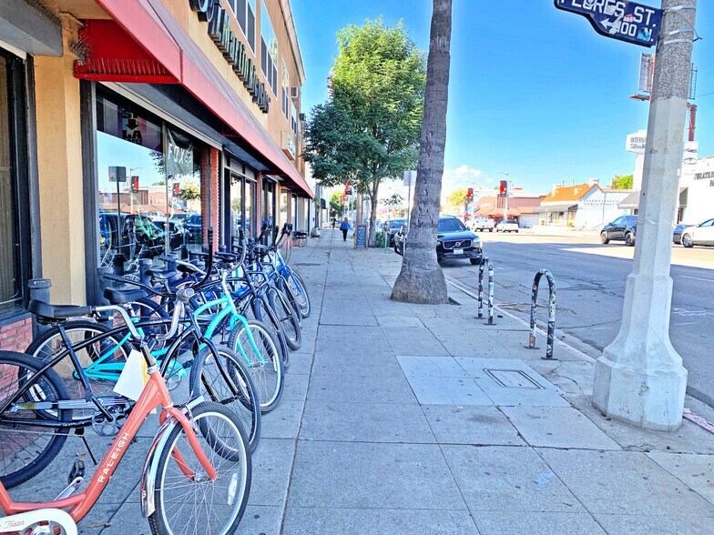 More Photos Of 8330-8338 Beverly Blvd, Los Angeles Storefront Retail Office For Sale