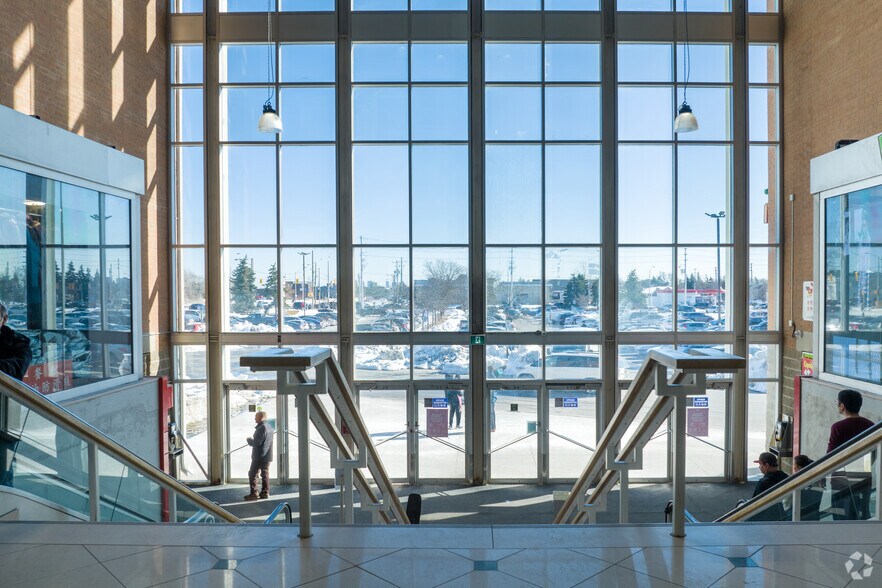 More Photos Of 4300-4390 Steeles Ave, Markham Unknown For Lease