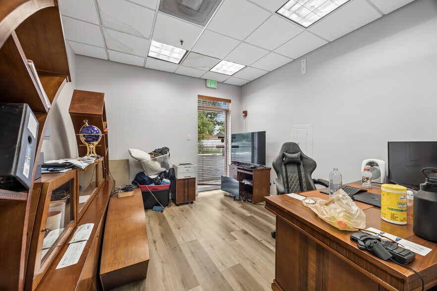 More Photos Of 17720-17724 Oak Park Ave, Tinley Park Office For Sale