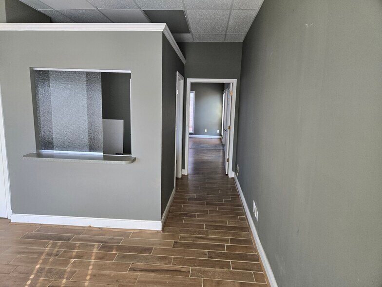 More Photos Of 622 SW 3rd St, Lee's Summit Medical For Lease