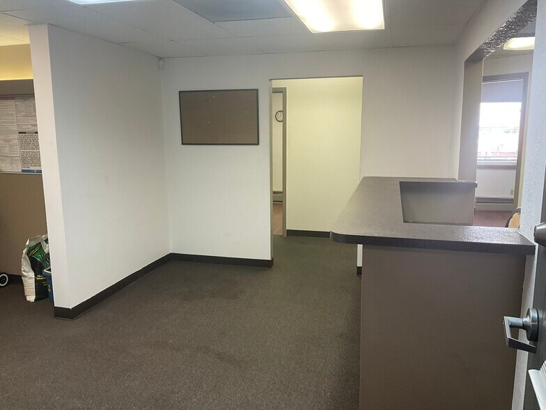 More Photos Of 4045 N Wadsworth Blvd, Wheat Ridge Office For Sale